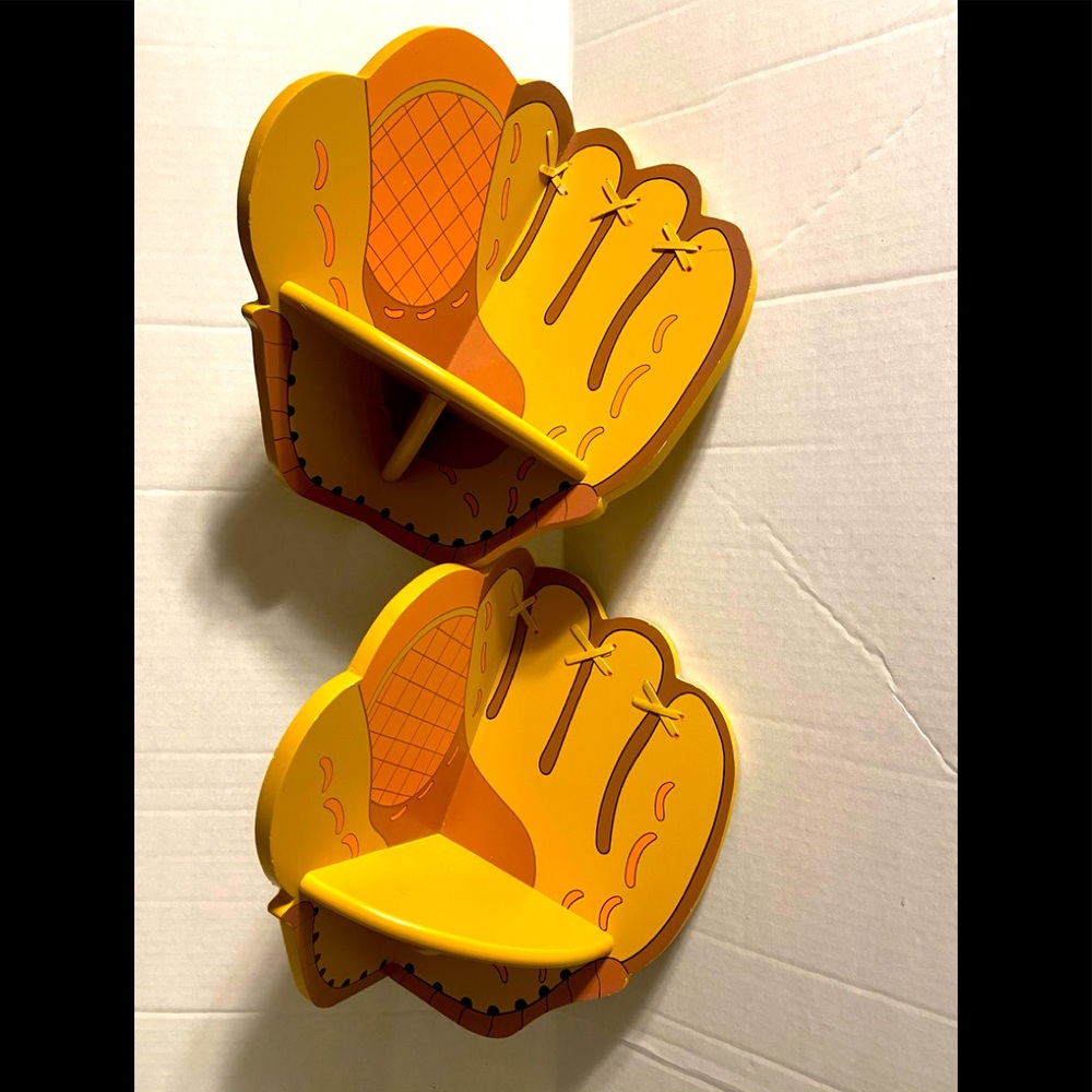 Wooden Baseball Glove Corner Shelves – Set of 2, Retro 70s Style